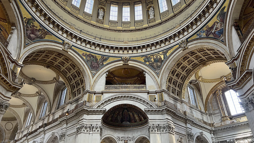 Cara mengunjungi tempat-tempat wisata di London: satu-satunya strategi yang Anda butuhkan dari penduduk setempat