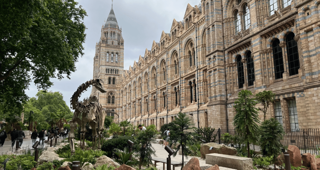 Hal yang dapat dilakukan di London pada bulan Juni