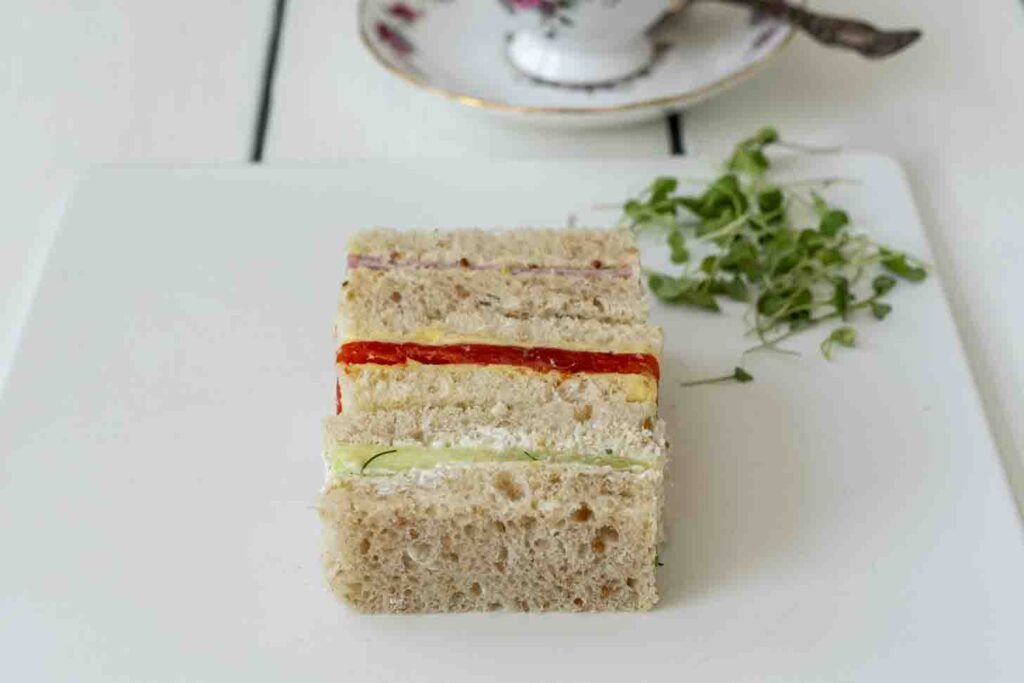 3 sandwich klasik untuk teh sore dari Ritz London